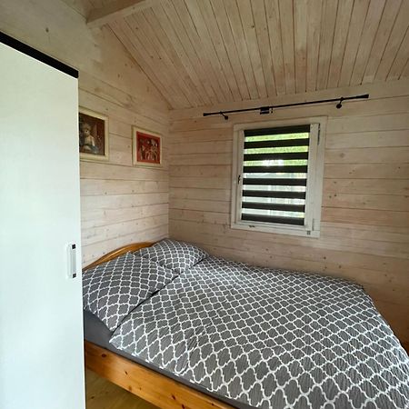 Sewana Pokoje Goscinne I Domki Letniskowe Mikołajki Extérieur photo