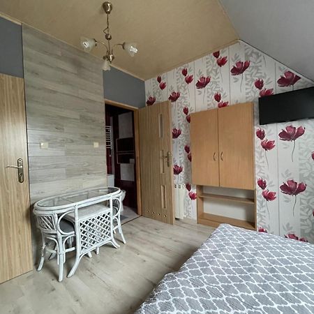 Sewana Pokoje Goscinne I Domki Letniskowe Mikołajki Extérieur photo
