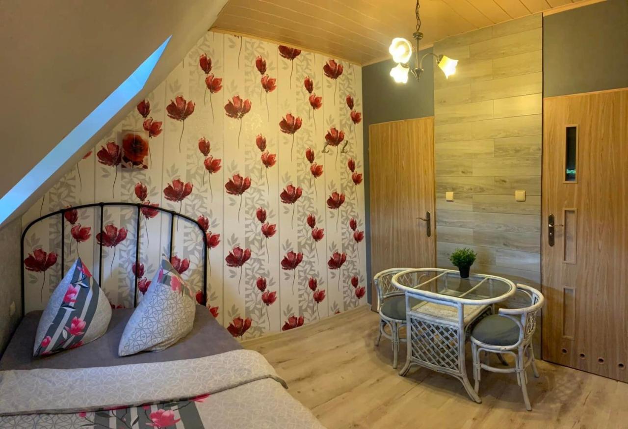 Sewana Pokoje Goscinne I Domki Letniskowe Mikołajki Extérieur photo