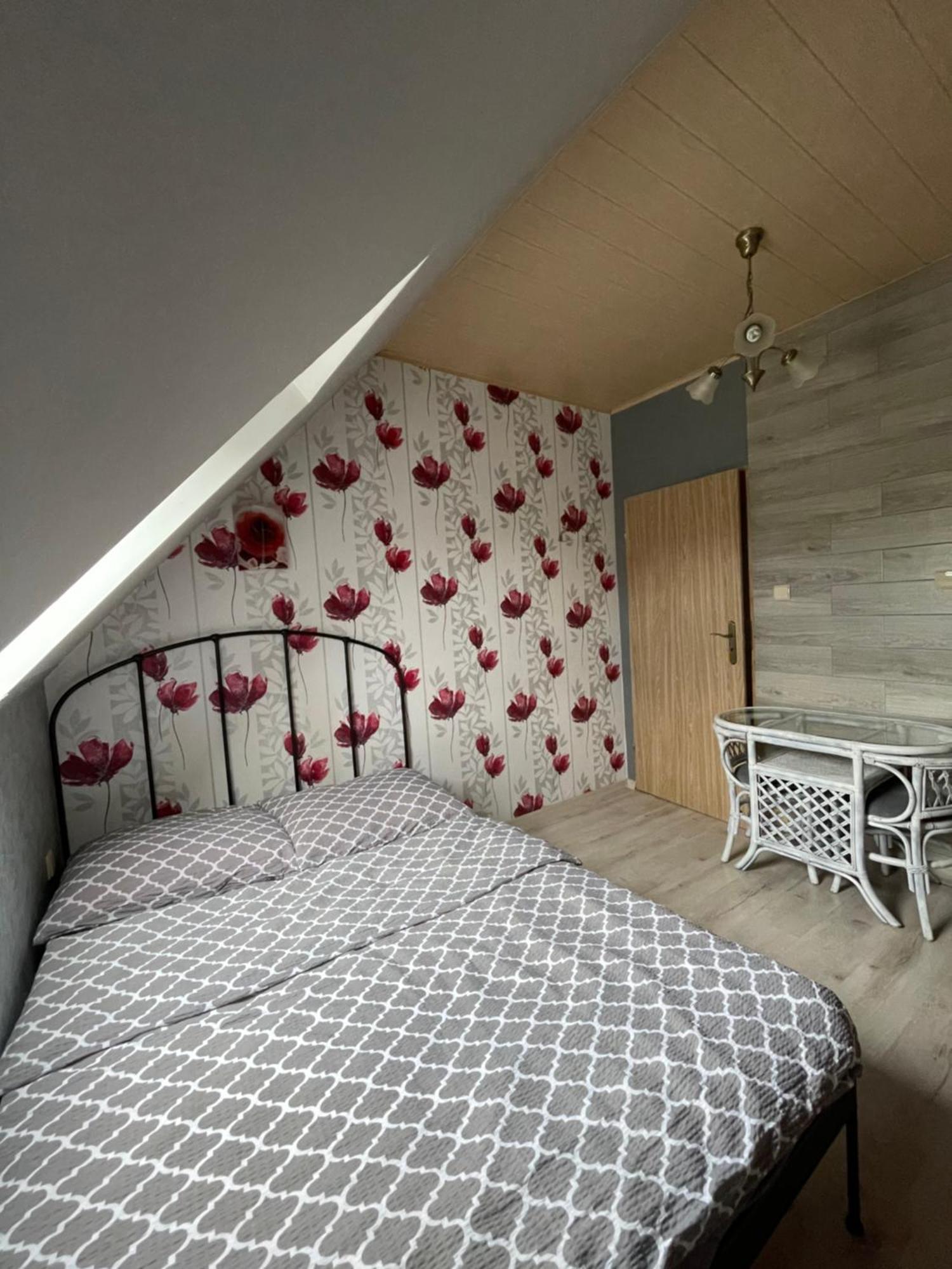 Sewana Pokoje Goscinne I Domki Letniskowe Mikołajki Extérieur photo
