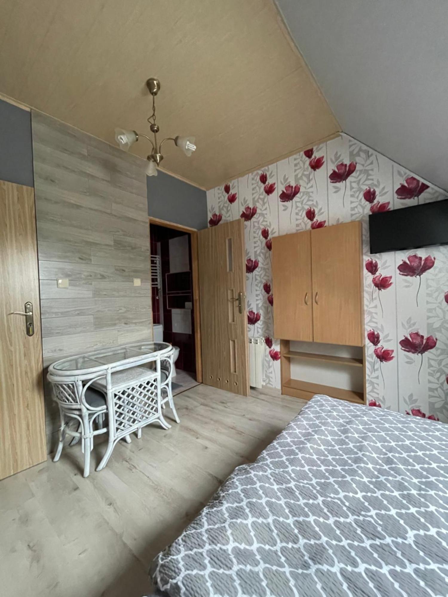 Sewana Pokoje Goscinne I Domki Letniskowe Mikołajki Extérieur photo