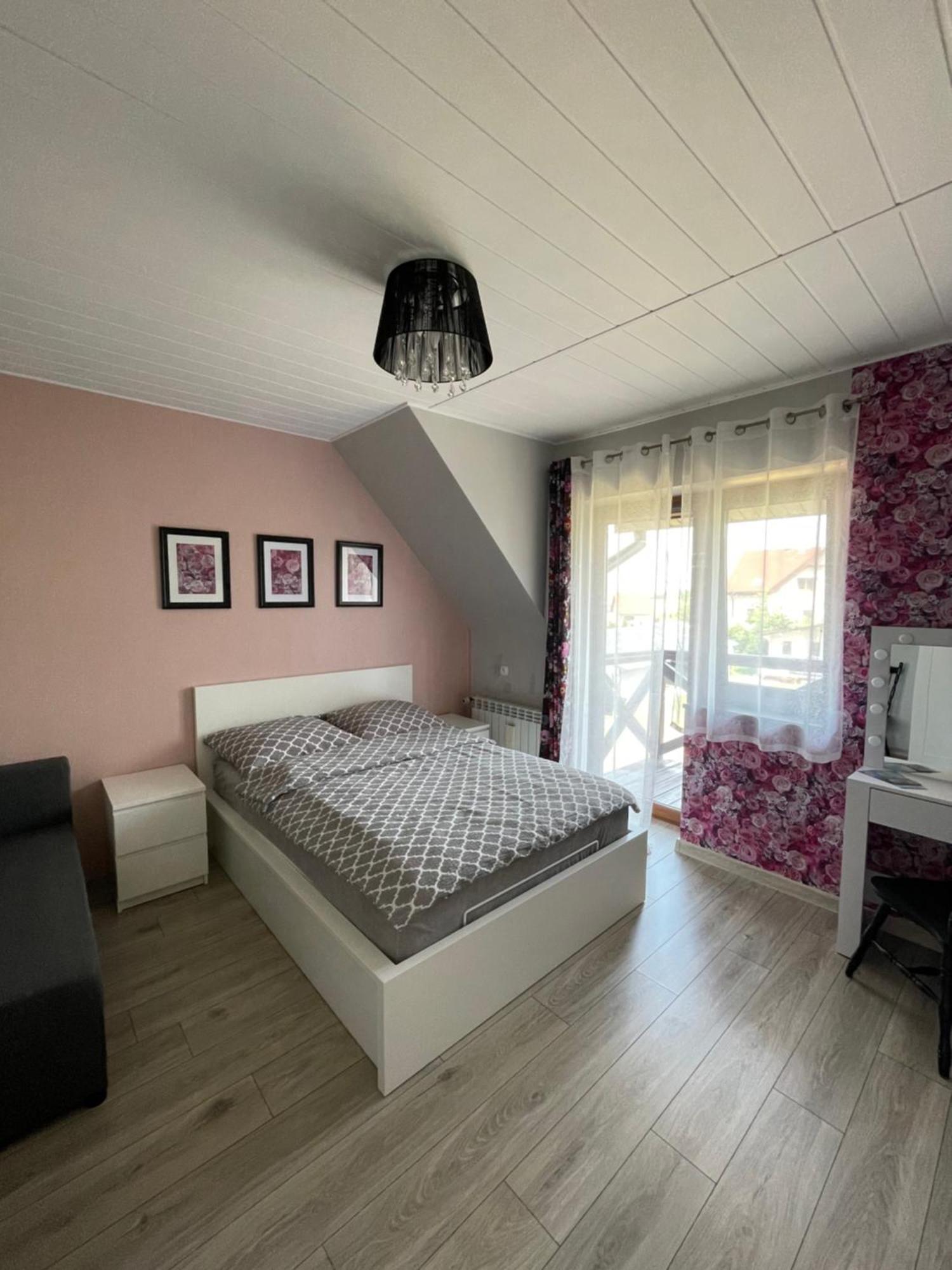 Sewana Pokoje Goscinne I Domki Letniskowe Mikołajki Extérieur photo
